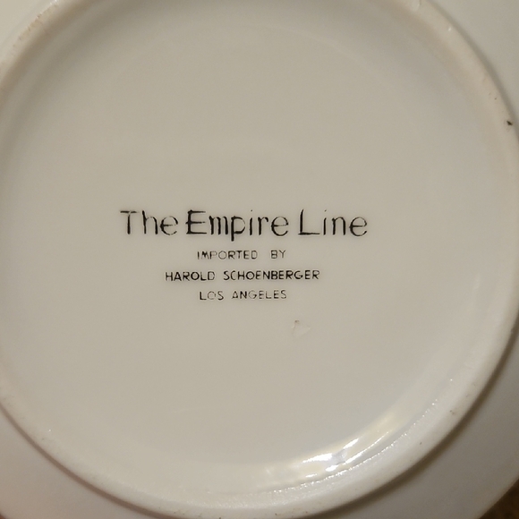 Karl Ratzsch's White Ceramic Ashtray - Picture 3 of 8